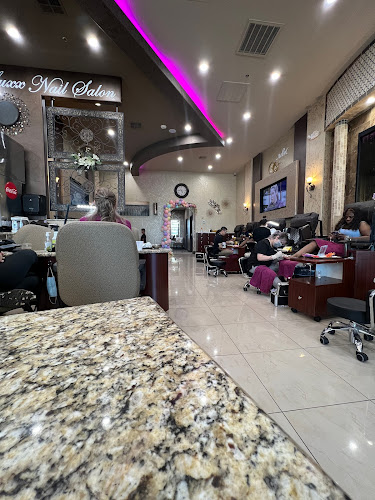 Luxx Nail Salon